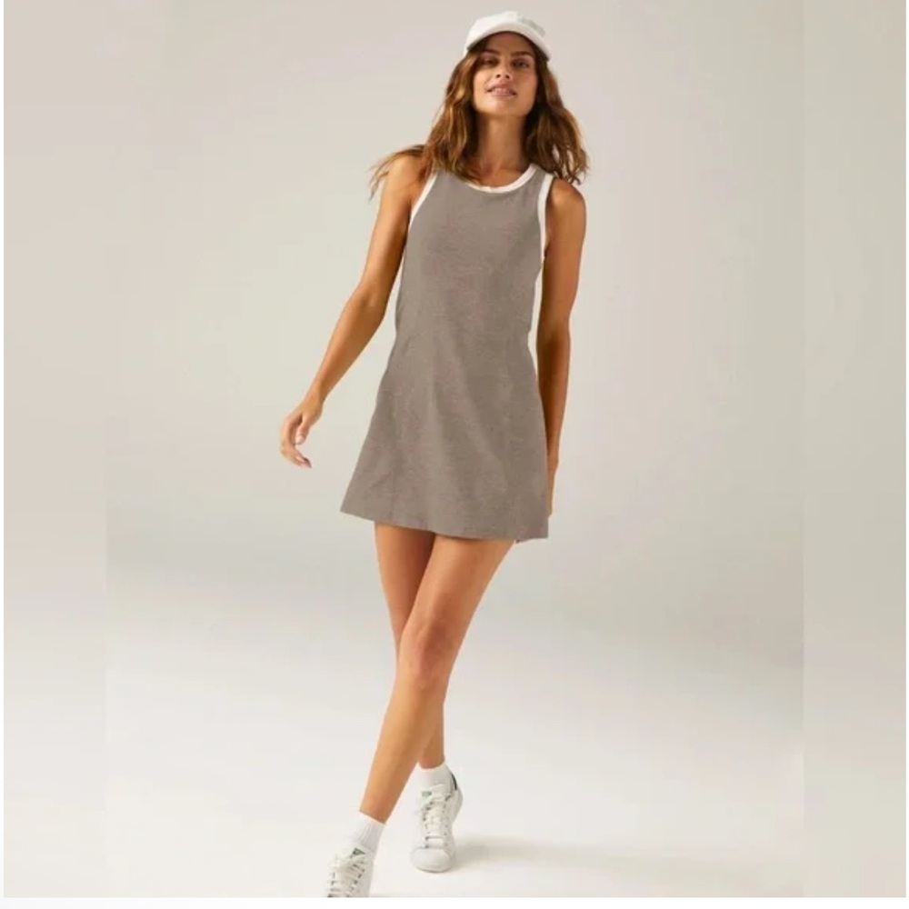 Beyond Yoga Outlines Dress S Oat heather and White Mini Dress